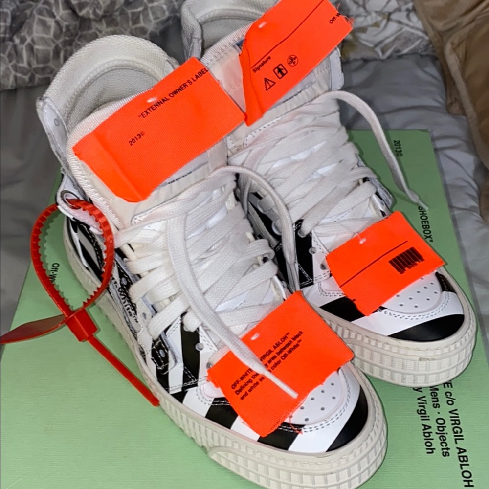 Off-white off court sneakers!